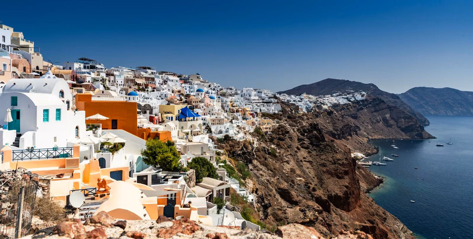 Private island tours in Santorini